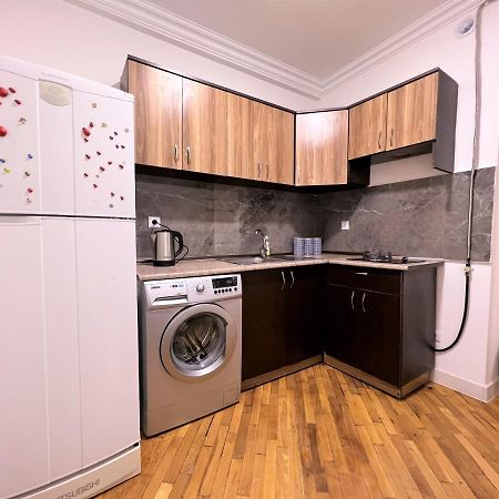 شقة يريفان  في Cosy Apt Near Republic Square المظهر الخارجي الصورة