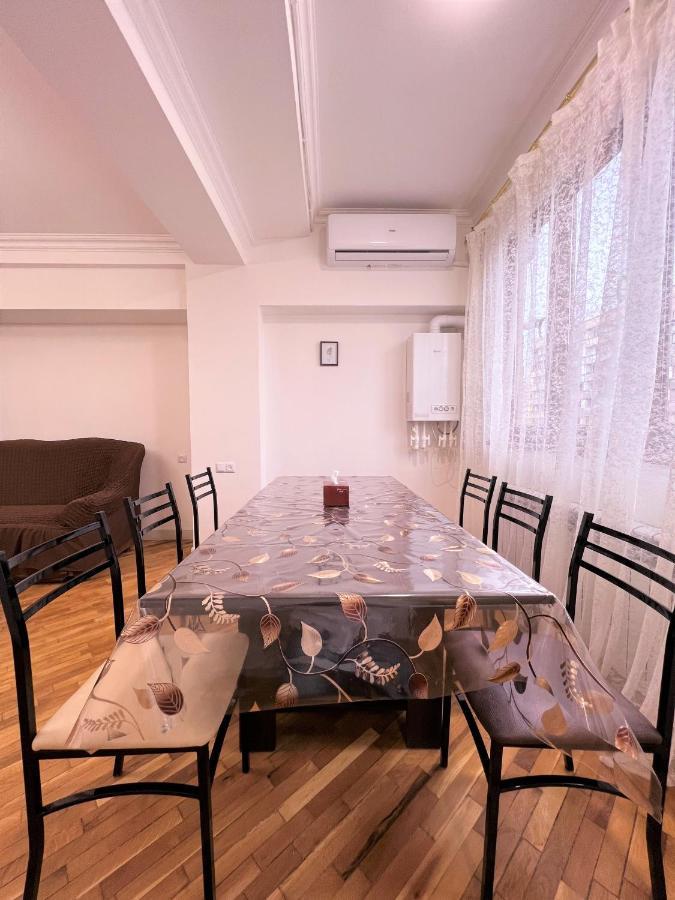 شقة يريفان  في Cosy Apt Near Republic Square المظهر الخارجي الصورة